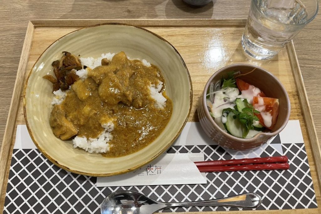 萩暦 インド風スパイシー長州鶏カレー(1,078円)