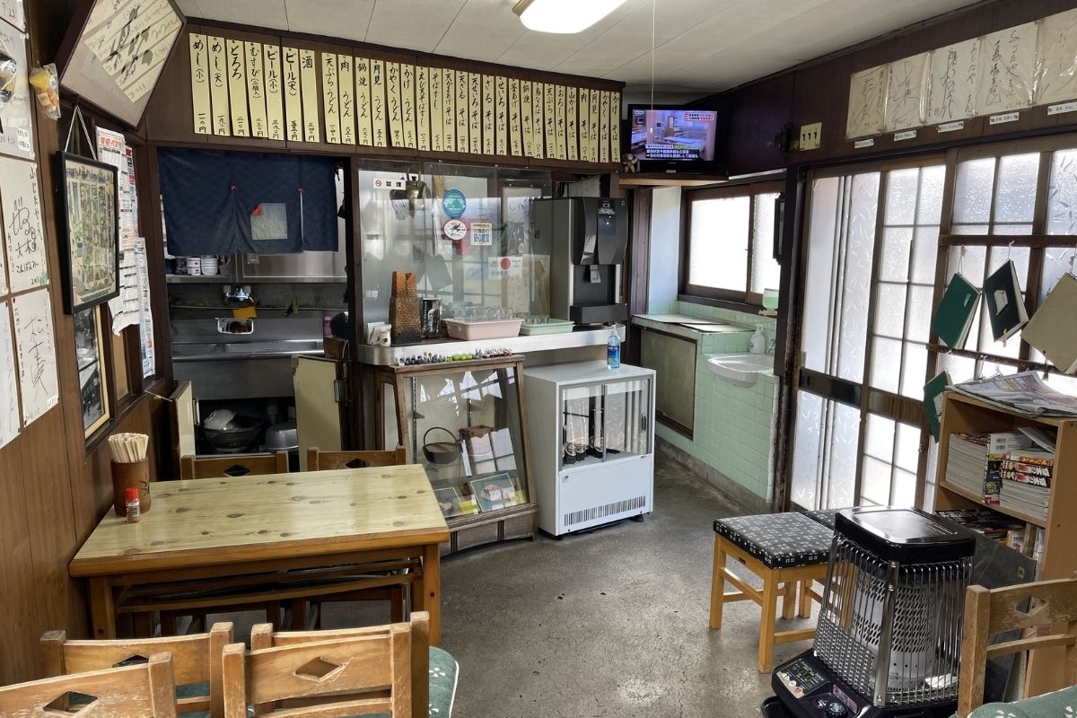 ふじたや 店内1