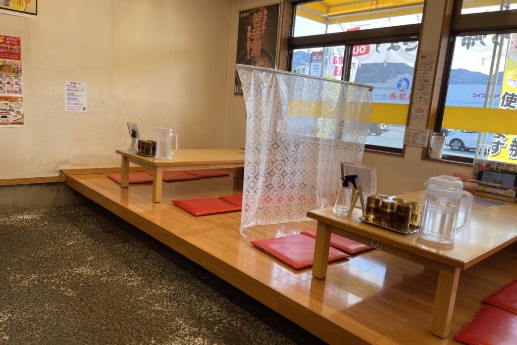 来来亭 店内1