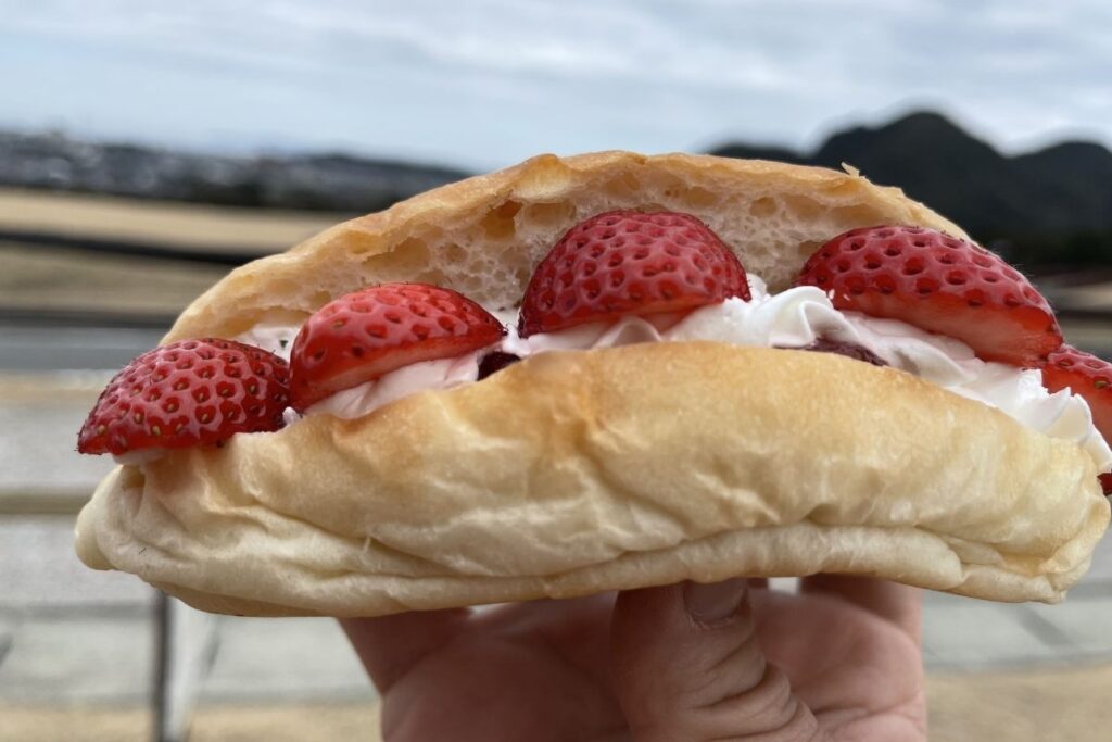 茂林堂 萩いちごのホイップサンド1(250円)