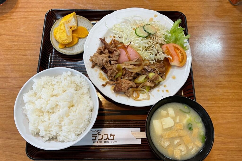 デンスケ ポークスタミナ定食(800円)