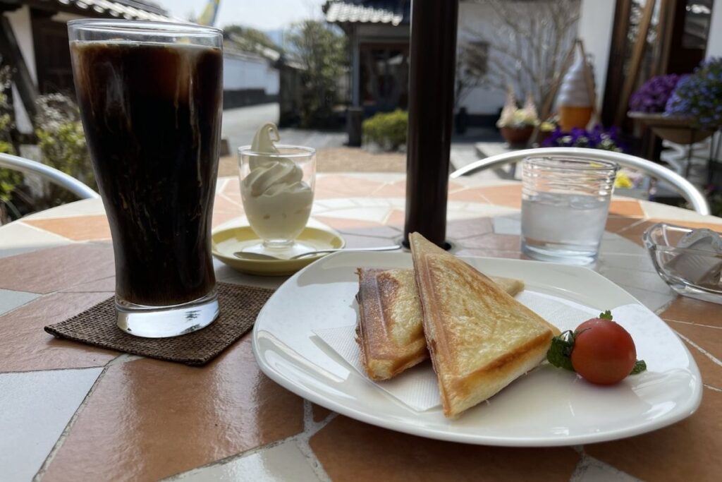 さくら木 ホットサンド＆アイスコーヒーセット(750円)