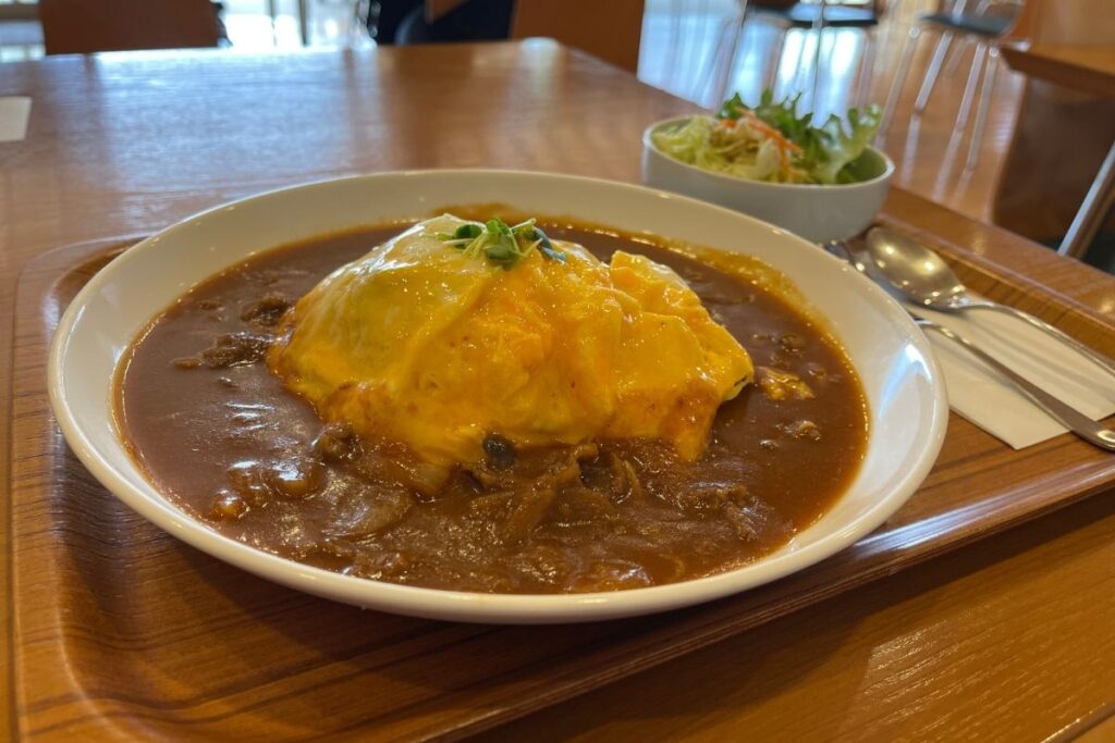 萩博物館レストラン 県産牛ハヤシライスふわふら卵かけ1(950円)