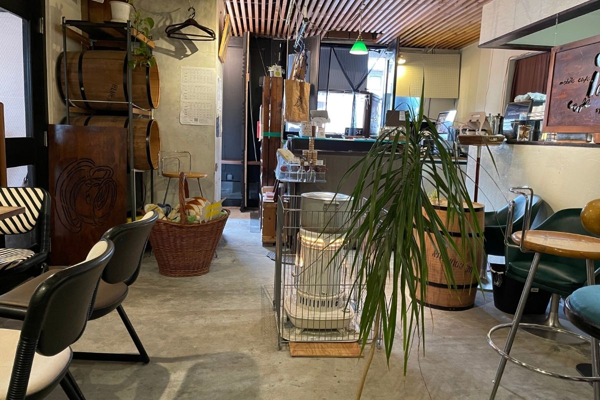 ジャンティーク 店内1