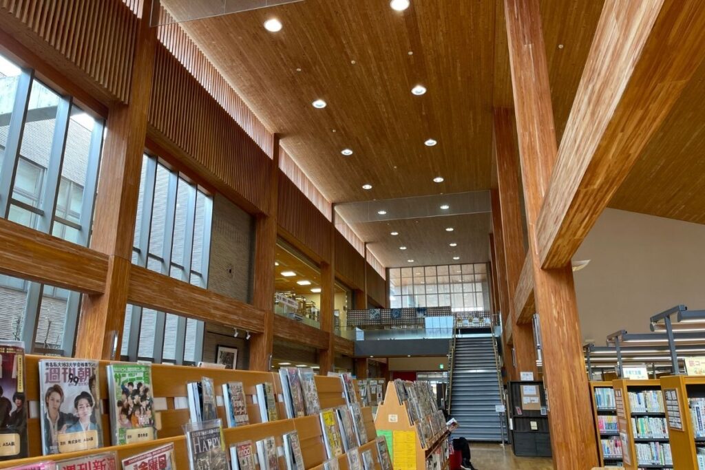 萩図書館 館内