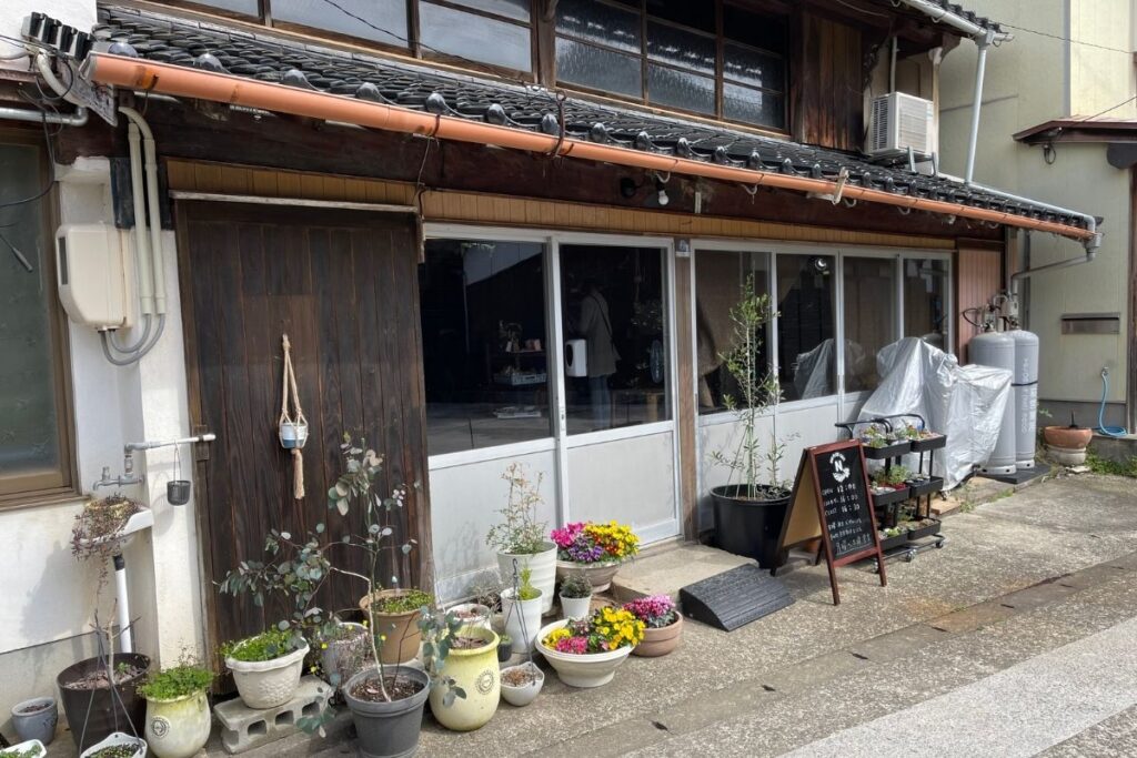 3RD PLACE CAFE N 外観