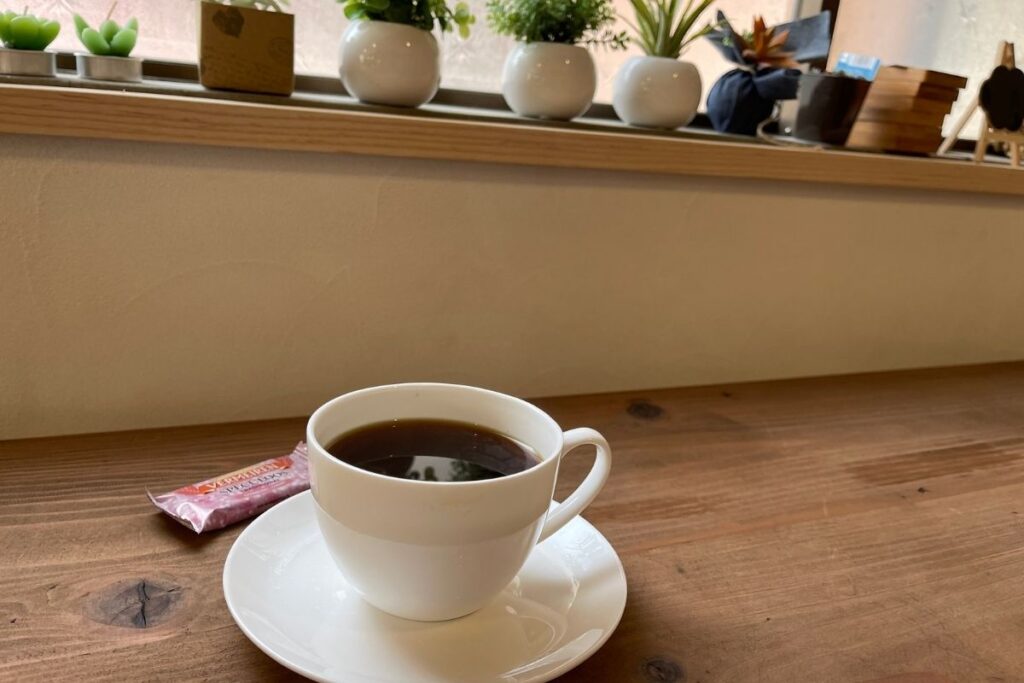 3RD PLACE CAFE N ホットコーヒー1(450円)