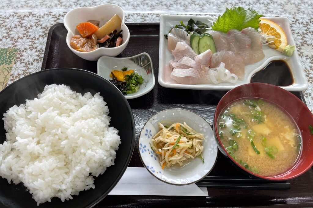 山本食堂 刺身定食(1,200円)