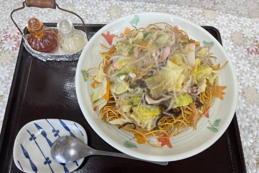 山本食堂 パリそば(950円)
