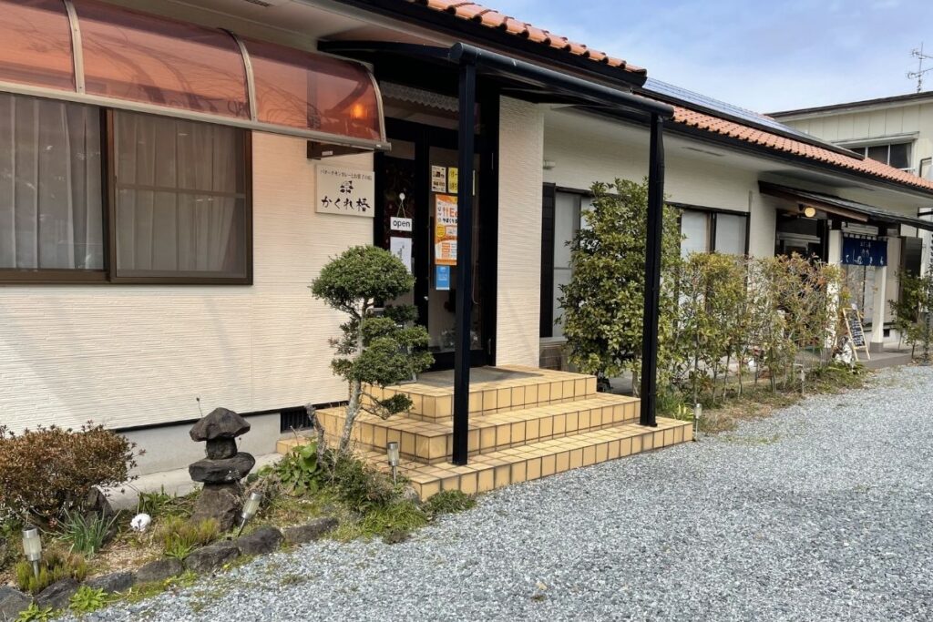 かくれ椿 外観1