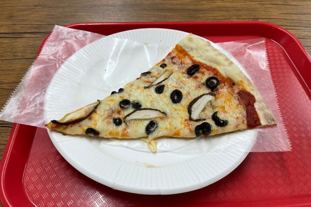 PIZZA NY マッシュルーム＆オリーブ(350円)