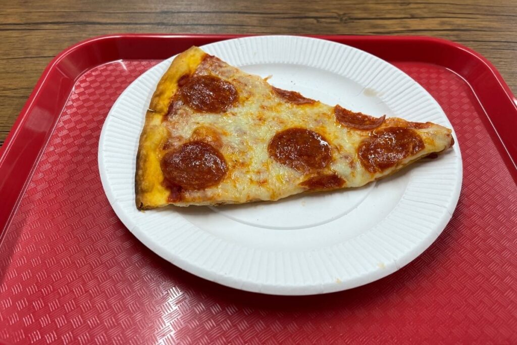 PIZZA NY ペパロニ(350円)
