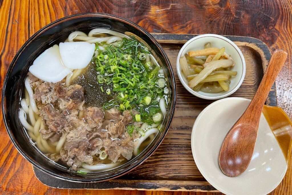 松陰食堂 肉うどん(710円)