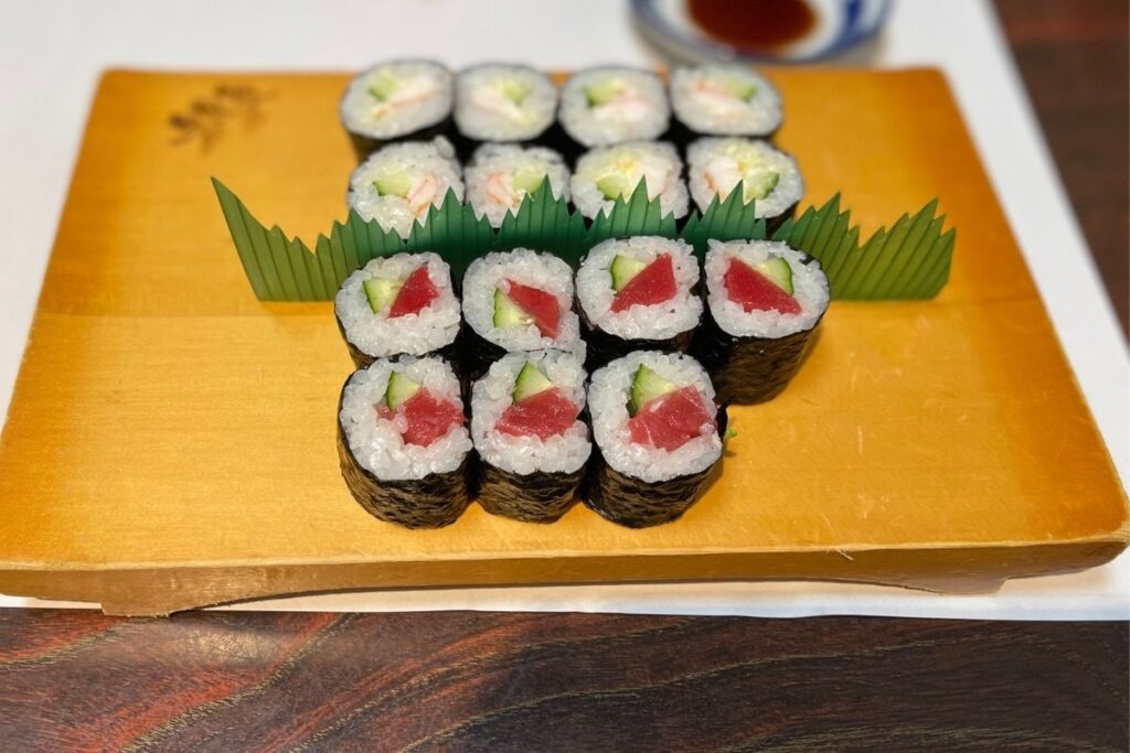 豊月 えびきゅう巻、鉄火きゅう巻(440円、385円)