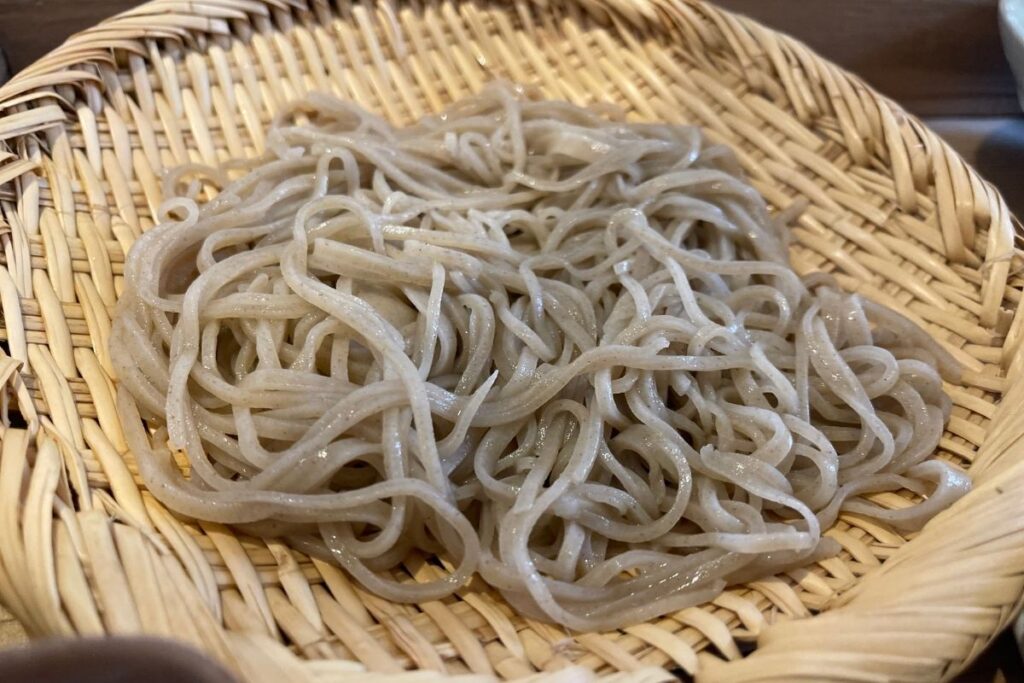 さるのこしかけ そば