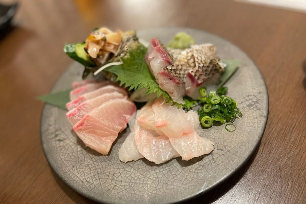 銀 刺身の盛り合せ(1,089円)