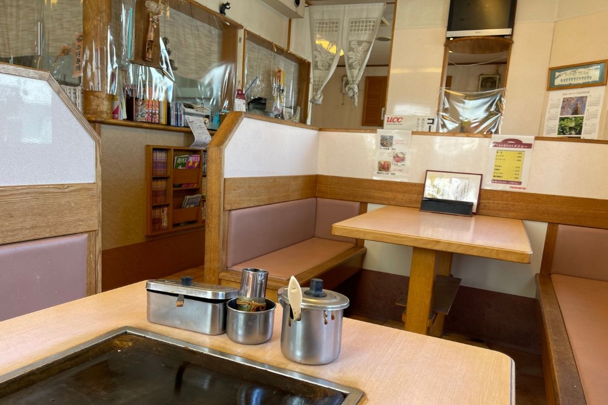 みなみ 一口カツ定食(900円)