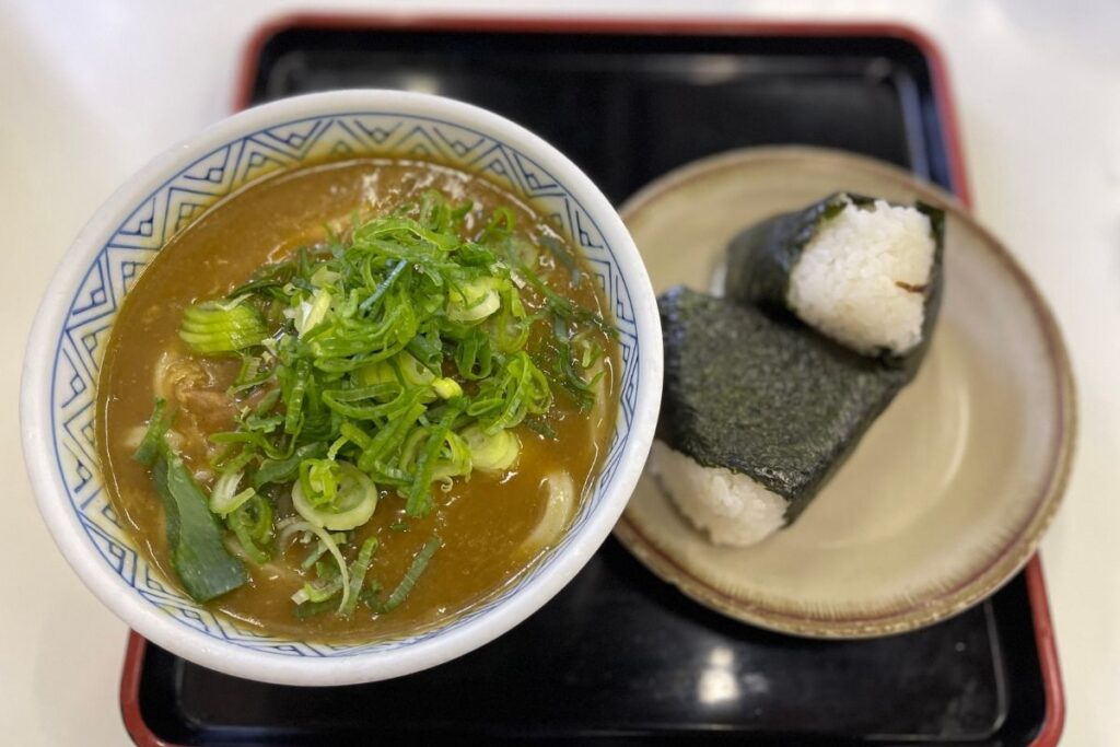どんどん カレーうどん(620円)