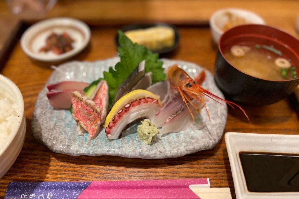 維新亭 刺身定食(1,650円)