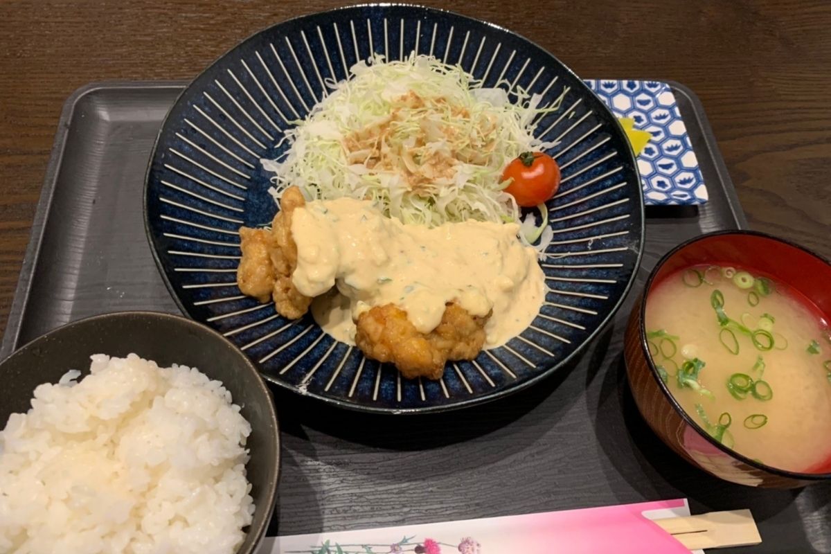 ただいま チキン南蛮定食(850円)