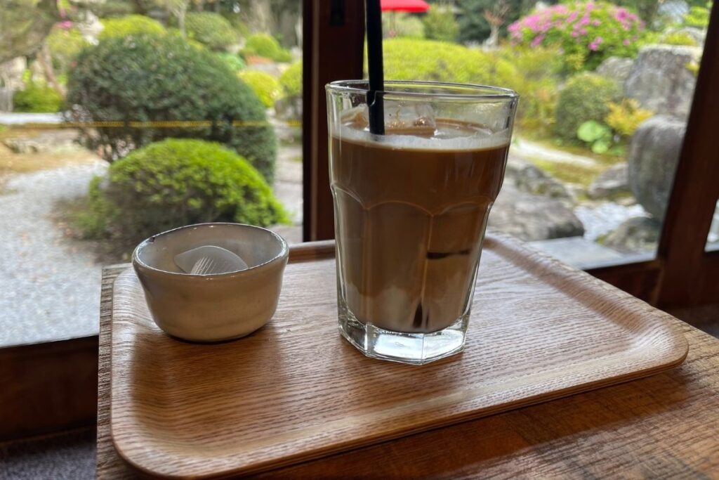 畔亭 カフェラテ(550円)