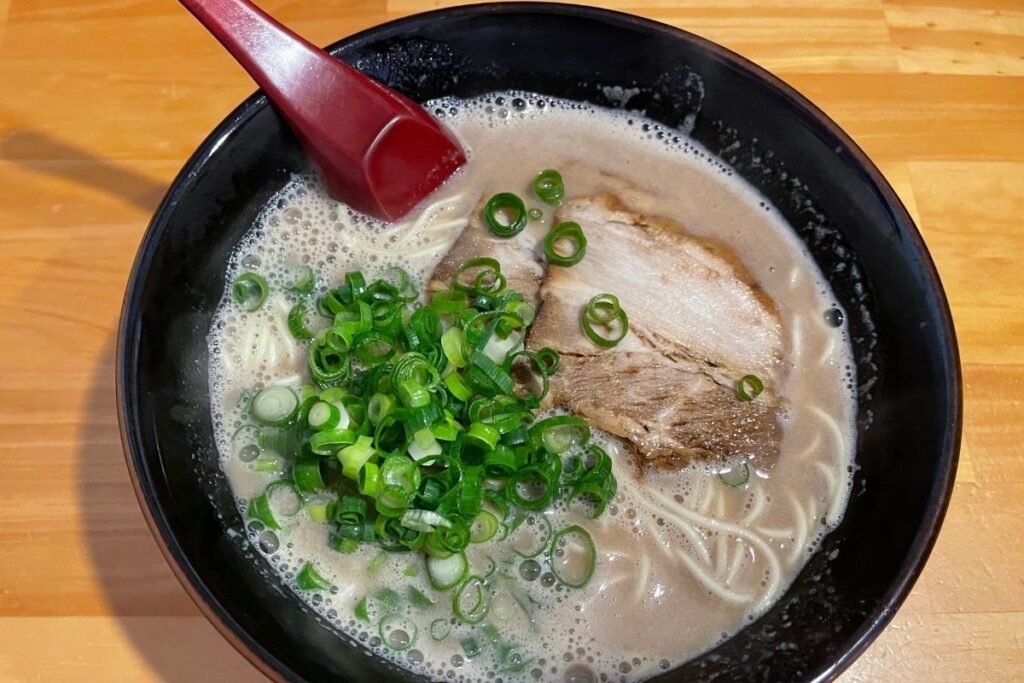 ラーメン加藤 豚骨ラーメン(670円)