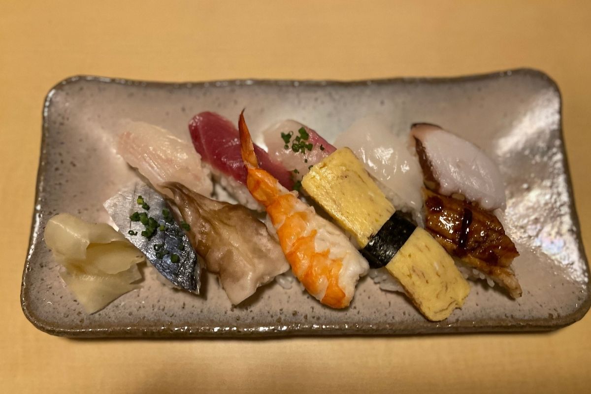 祇園寿司 並握り(1,650円)