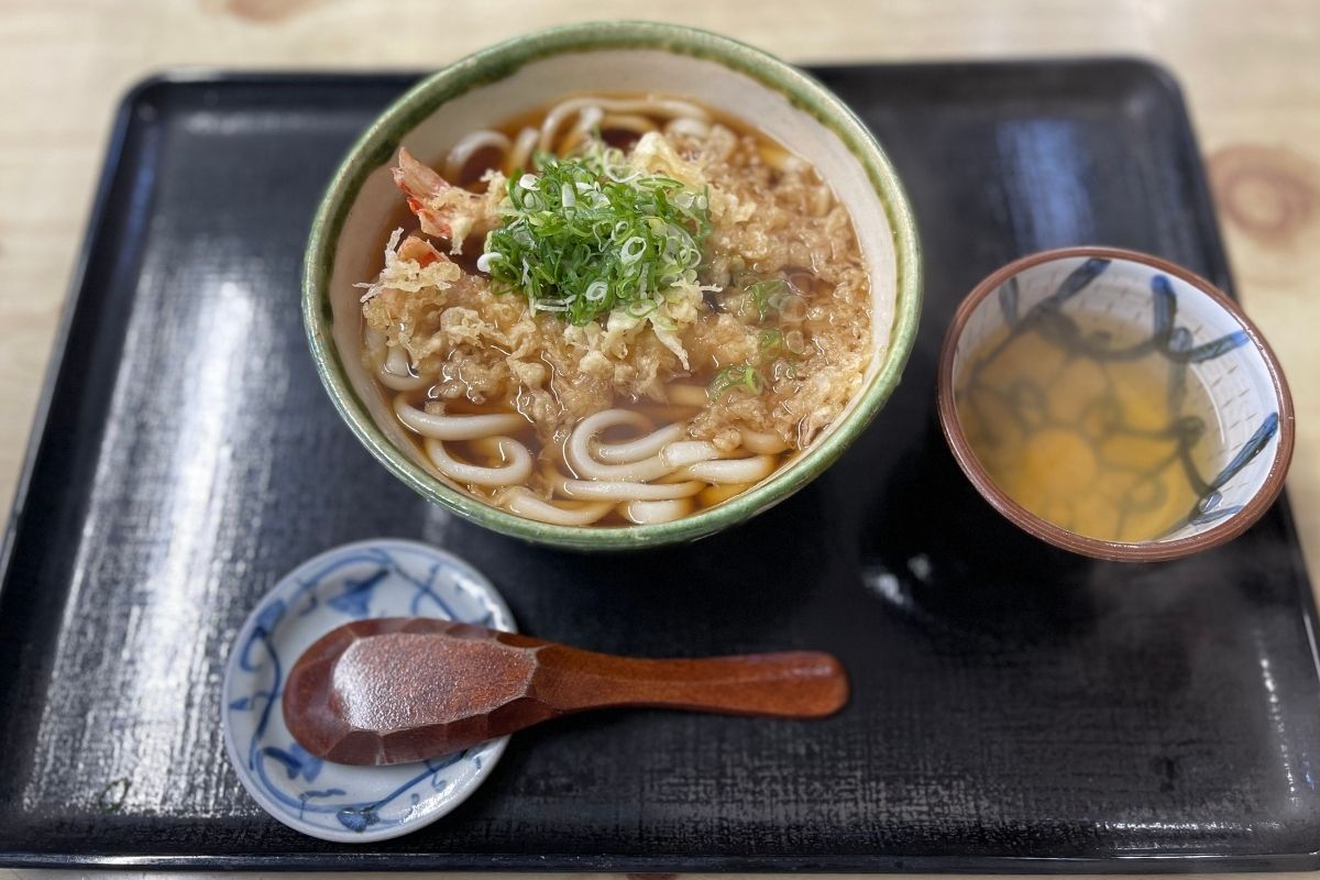 ふじたや 天ぷらうどん(1,040円)