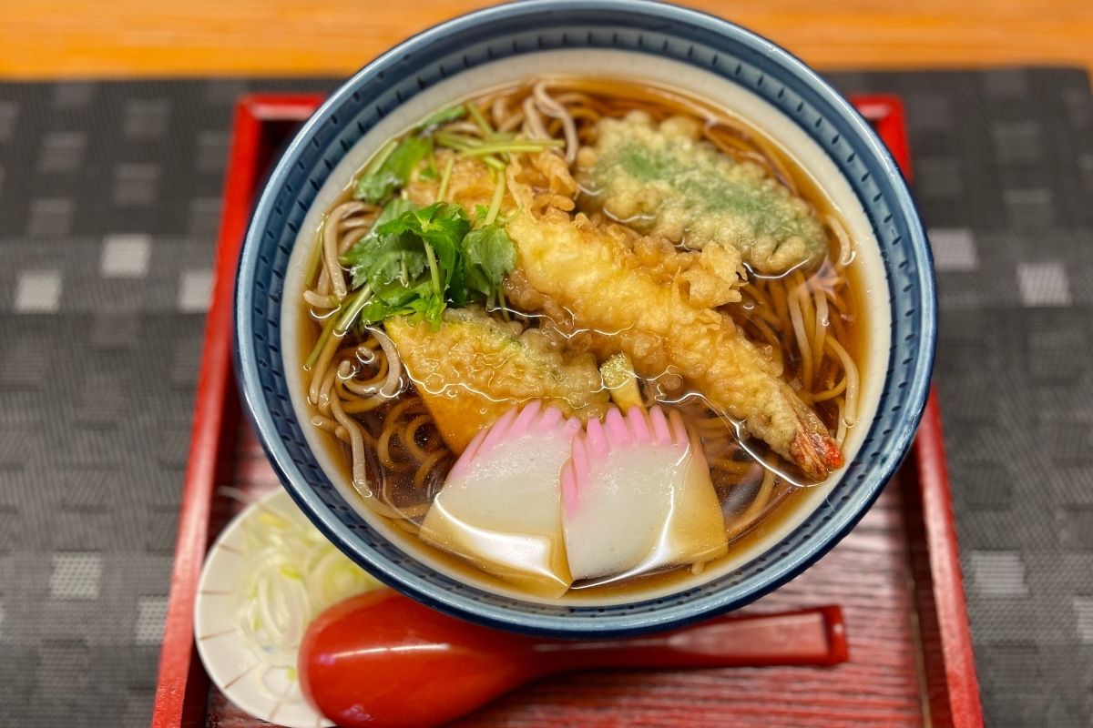 田波 天ぷらそば(1,050円)