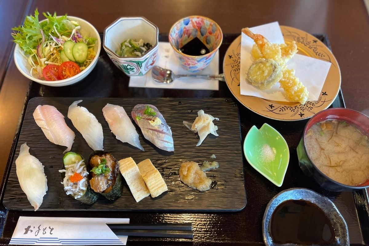 来萩 寿司定食(1,900円)