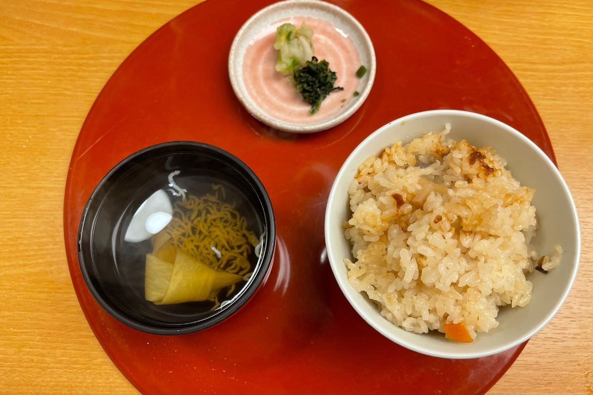 萩観光ホテル 夕食(椀物：清汁、香物：二種)