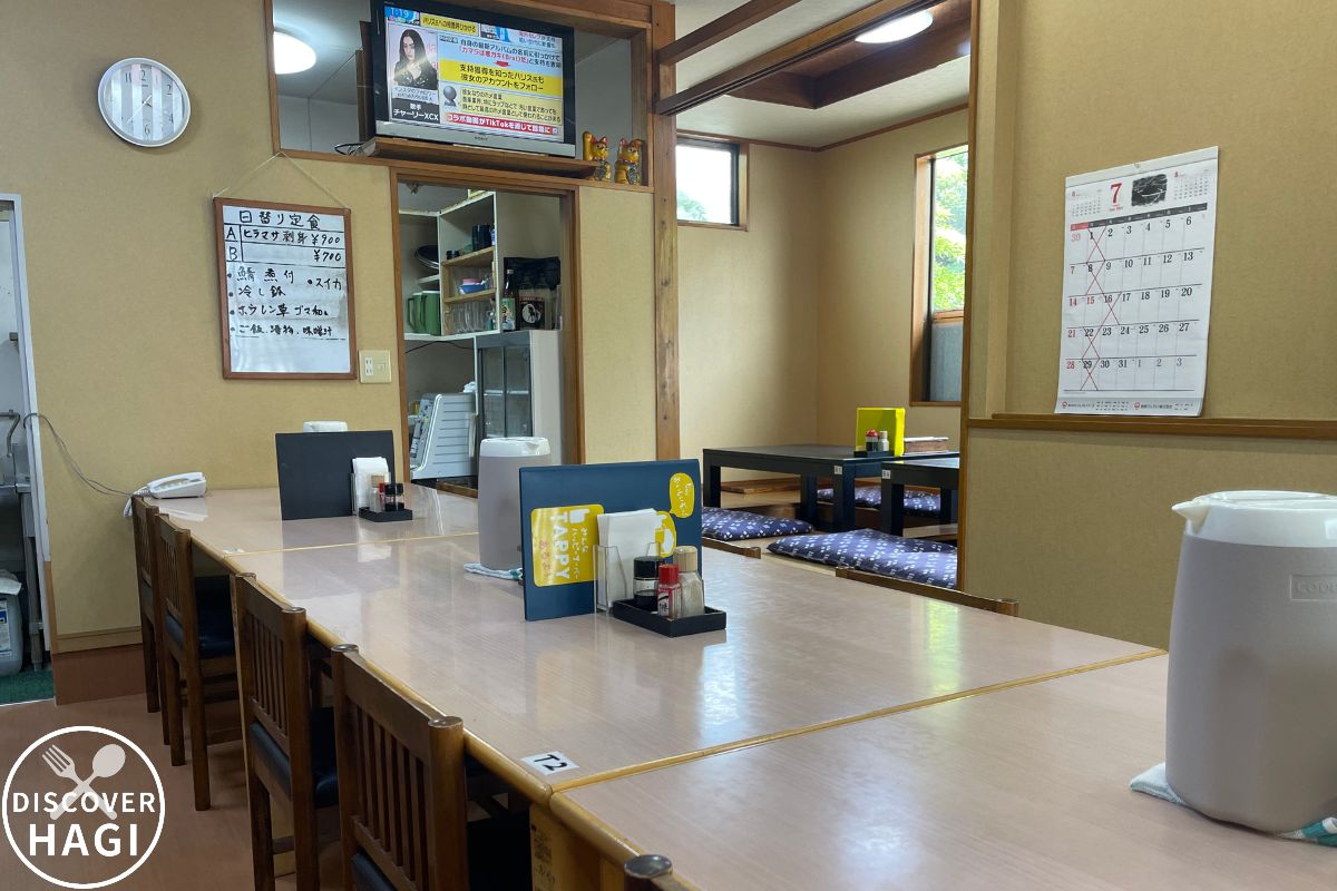 山ちゃん 店内4