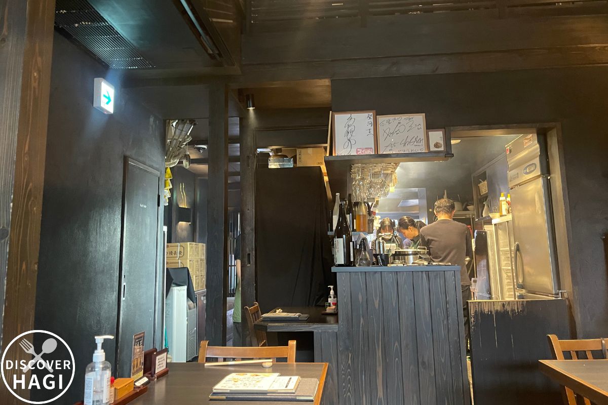 登河(とがわ) 店内2