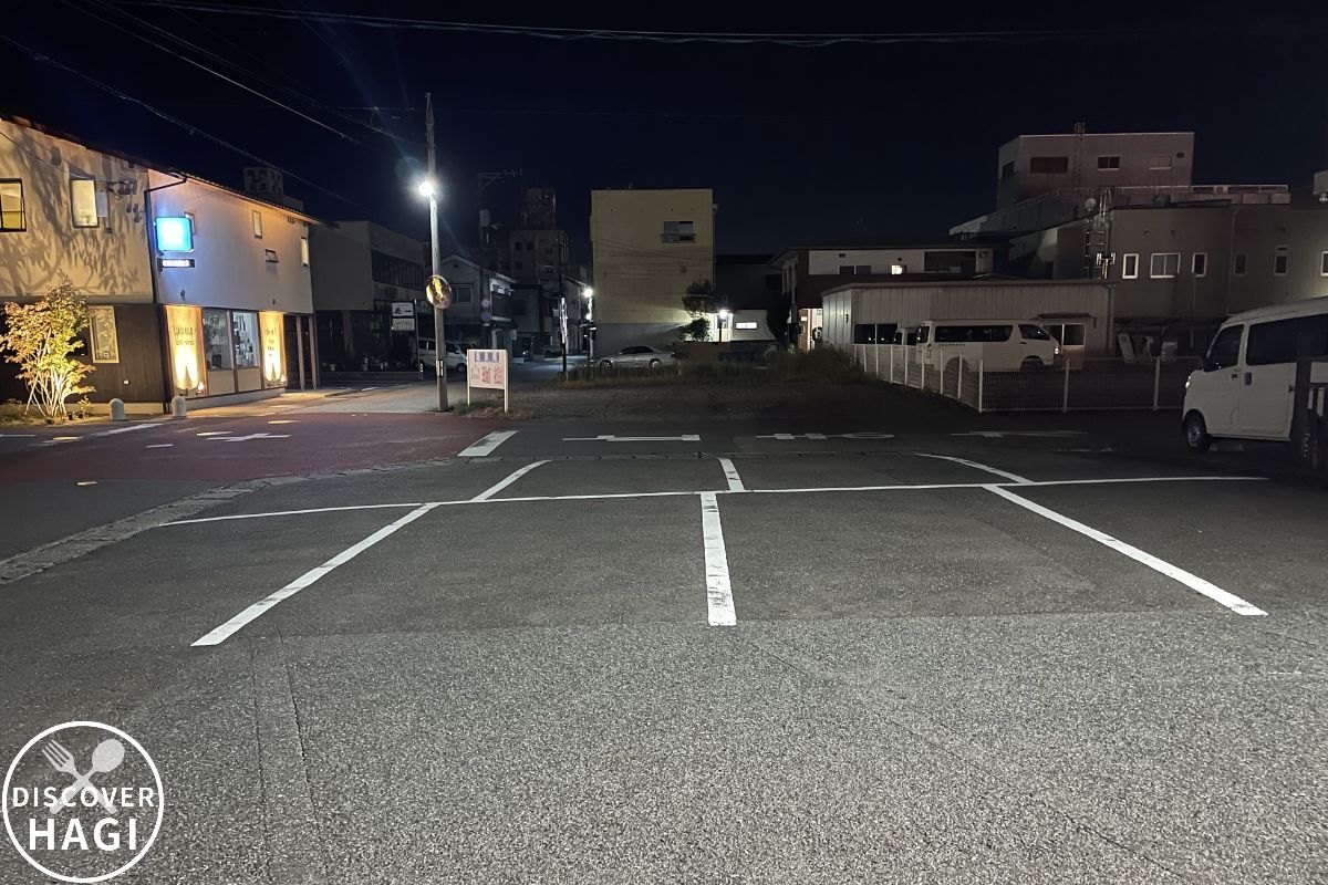 とん亭 駐車場1